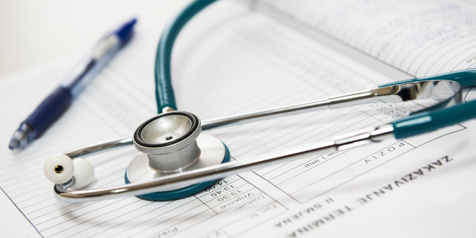 Dossier patient papier vs. Dossier Patient Informatisé (DPI) : réalités et enjeux d’un monde hybride