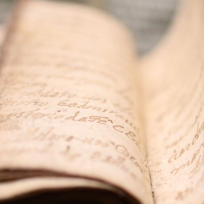 Numérisation Patrimoniale : Définition, Enjeux, Étapes et Défis